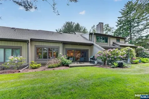 416 Bromley Place Wyckoff NJ 07481