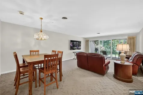 416 Bromley Place Wyckoff NJ 07481