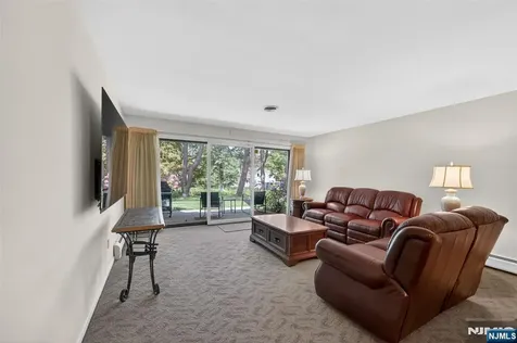 416 Bromley Place Wyckoff NJ 07481