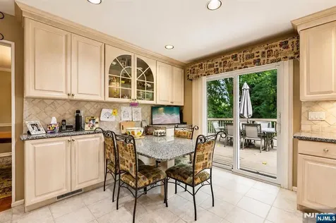 400 Faletti Circle River Vale NJ 07675