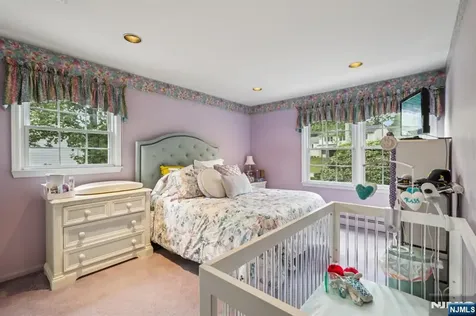 400 Faletti Circle River Vale NJ 07675
