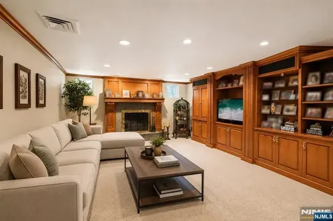 400 Faletti Circle River Vale NJ 07675