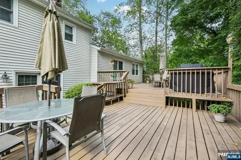 400 Faletti Circle River Vale NJ 07675