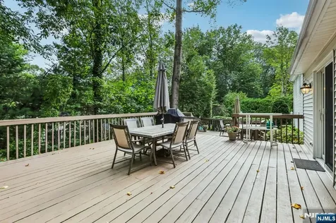 400 Faletti Circle River Vale NJ 07675