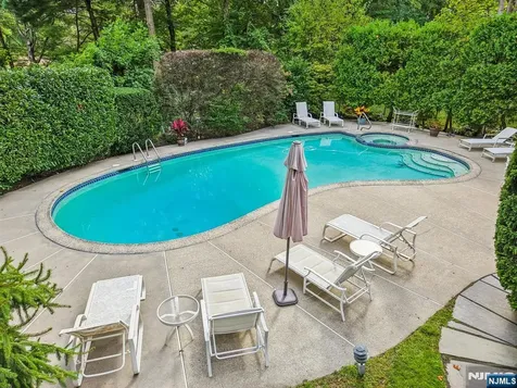 400 Faletti Circle River Vale NJ 07675