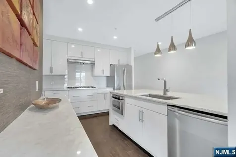 331 Promenade Edgewater NJ 07020