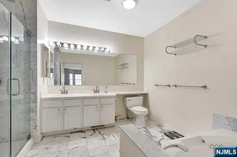 331 Promenade Edgewater NJ 07020