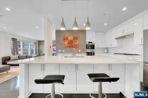 331 Promenade Edgewater NJ 07020