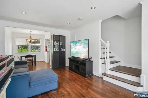 261 Elmwood Maplewood NJ 07040