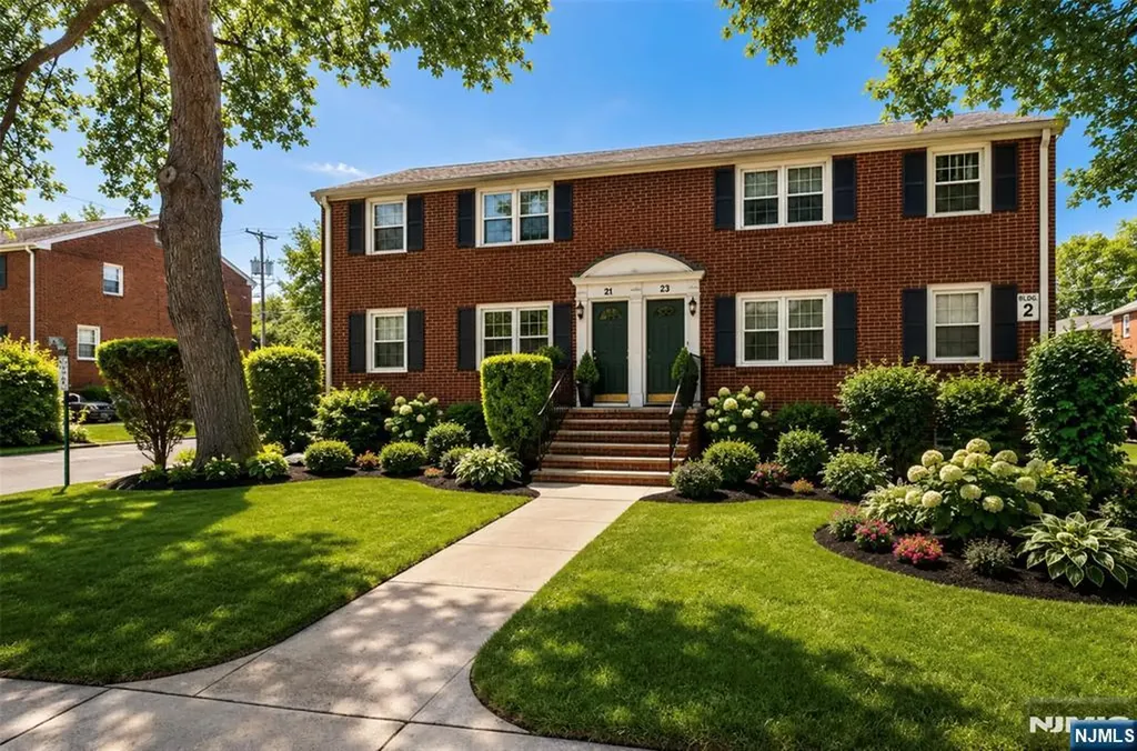 21A Carolyn Terrace Roselle NJ 07203