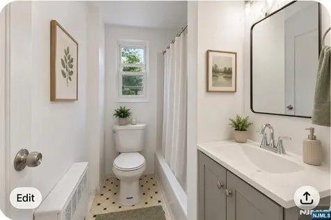 21A Carolyn Terrace Roselle NJ 07203