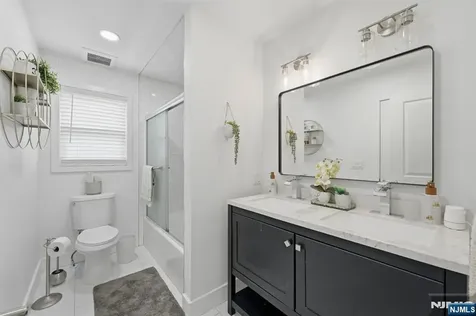 779 Roessner Drive Union NJ 07083