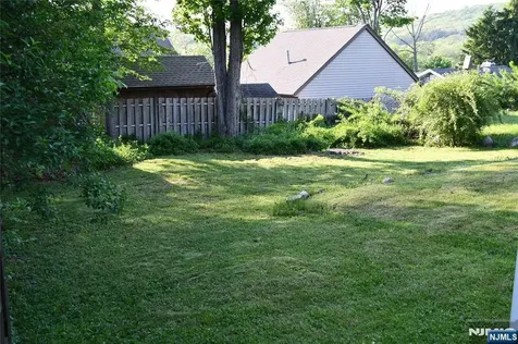 70 Tamarack Trail Hardyston NJ 07460