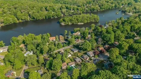 70 Tamarack Trail Hardyston NJ 07460