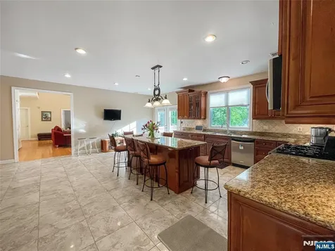 445 Nevada Street Paramus NJ 07652