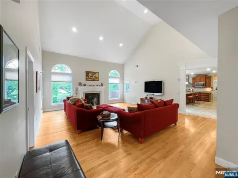 445 Nevada Street Paramus NJ 07652