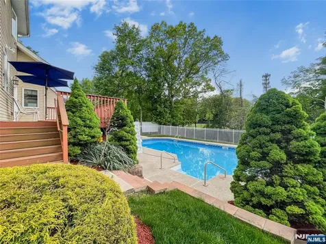 445 Nevada Street Paramus NJ 07652