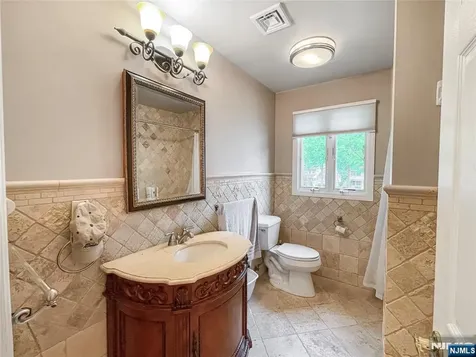 445 Nevada Street Paramus NJ 07652