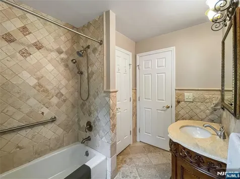 445 Nevada Street Paramus NJ 07652