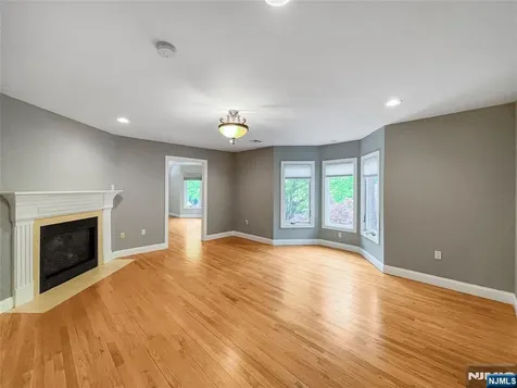 445 Nevada Street Paramus NJ 07652