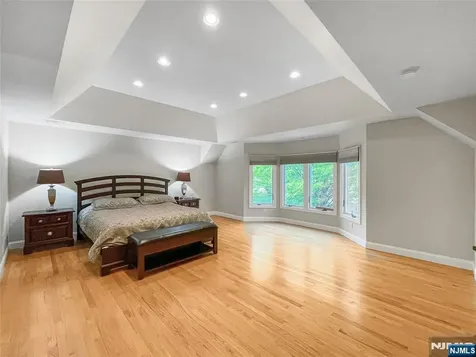 445 Nevada Street Paramus NJ 07652