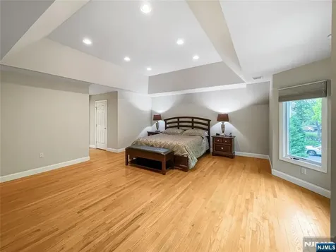 445 Nevada Street Paramus NJ 07652