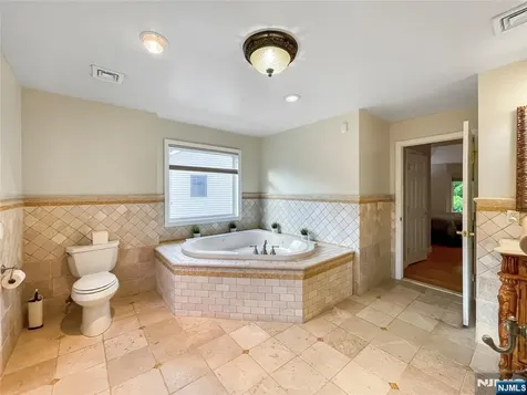 445 Nevada Street Paramus NJ 07652