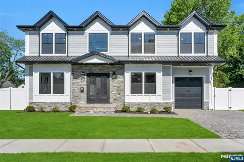 66 Westview Drive Bergenfield NJ 07621