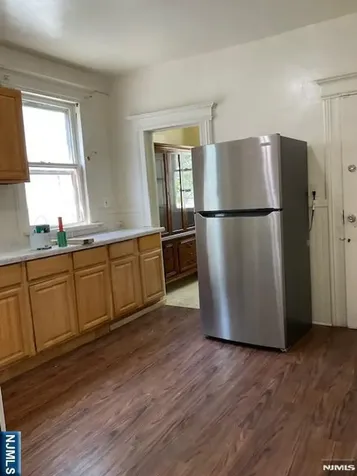 29 17th Street East Orange NJ 07018