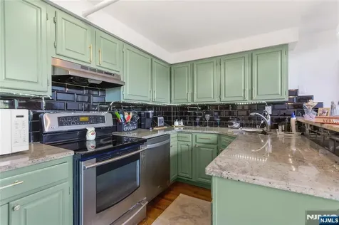 366-382 Trenton Paterson NJ 07503