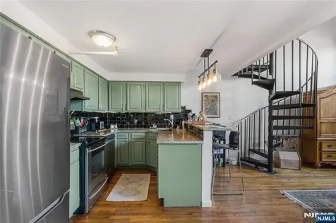 366-382 Trenton Paterson NJ 07503