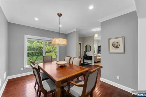 32 Cherrywood Court River Vale NJ 07675