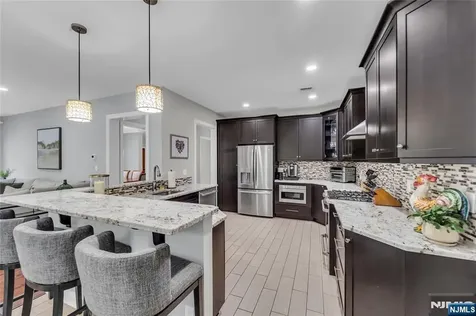 32 Cherrywood Court River Vale NJ 07675