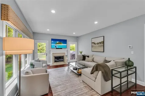 32 Cherrywood Court River Vale NJ 07675