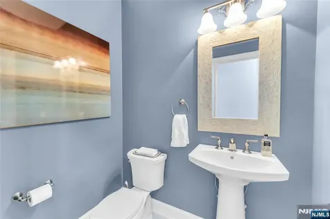 32 Cherrywood Court River Vale NJ 07675