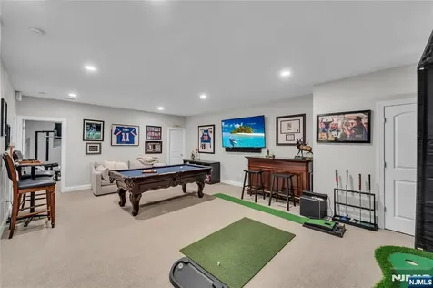 32 Cherrywood Court River Vale NJ 07675
