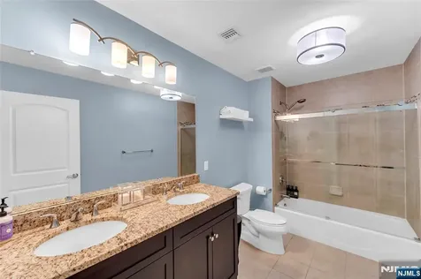 32 Cherrywood Court River Vale NJ 07675