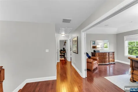 32 Cherrywood Court River Vale NJ 07675