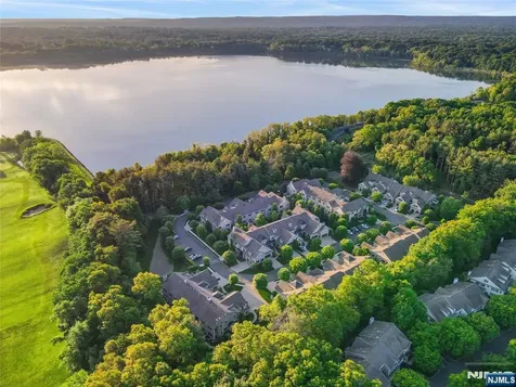 32 Cherrywood Court River Vale NJ 07675