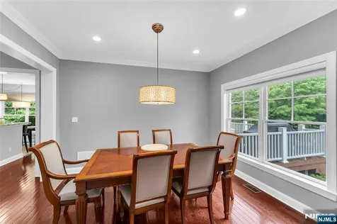 32 Cherrywood Court River Vale NJ 07675