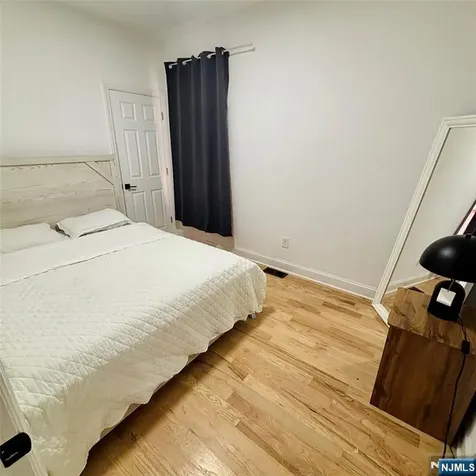 43 Bragaw Avenue Newark NJ 07112