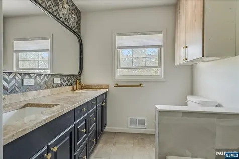 32 Brantwood Place Clifton NJ 07013