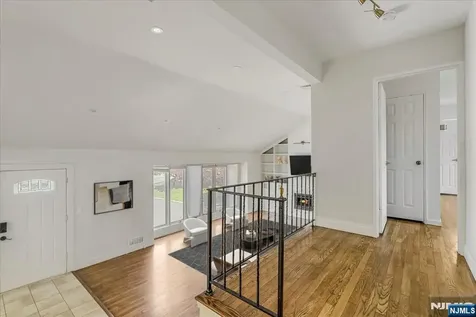 32 Brantwood Place Clifton NJ 07013