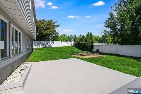 32 Brantwood Place Clifton NJ 07013