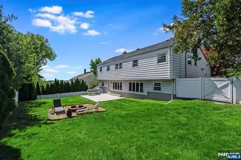 32 Brantwood Place Clifton NJ 07013