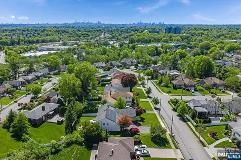 32 Brantwood Place Clifton NJ 07013
