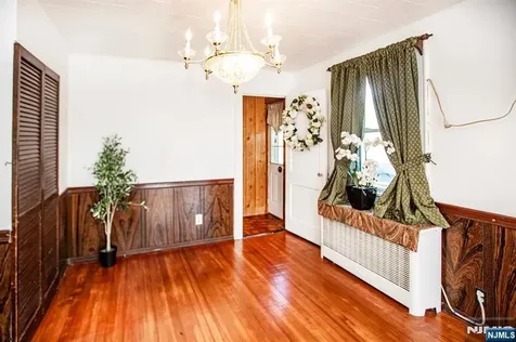 326 William Street New Milford NJ 07646