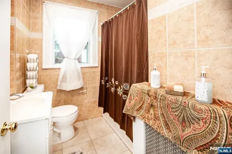 326 William Street New Milford NJ 07646