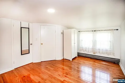 326 William Street New Milford NJ 07646