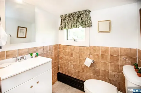 326 William Street New Milford NJ 07646